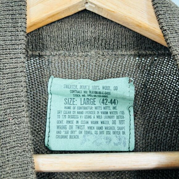 True Vintage 1980’s U.S. Military Sweater Olive Drab Wool Mens Size Large - Picture 3 of 5